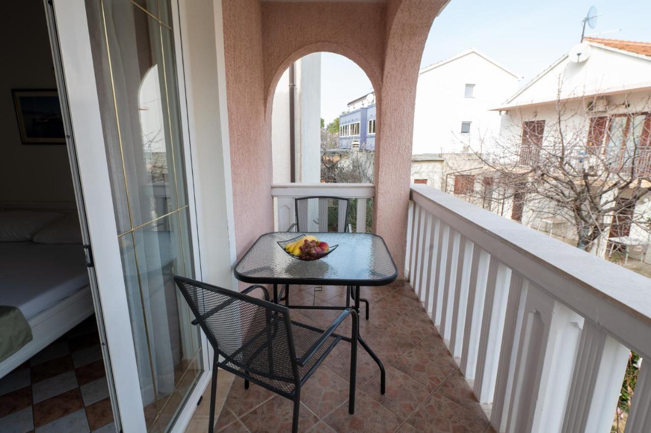 Apartmani Marin No1. Vodice Kültér fotó